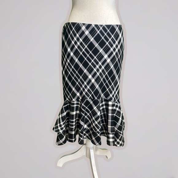 Lauren Ralph Lauren Dresses & Skirts - Lauren Ralph Lauren Black & White Plaid Ruffled Tulip-Hem Skirt Size Medium
